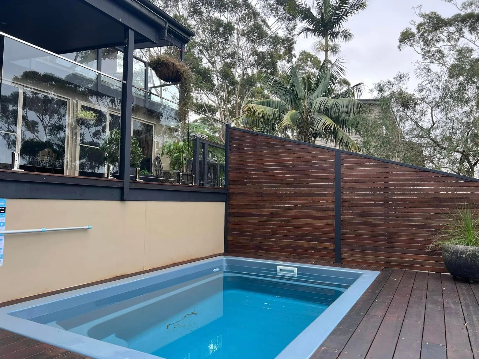 Wagstaffe - Pool Surround Deck